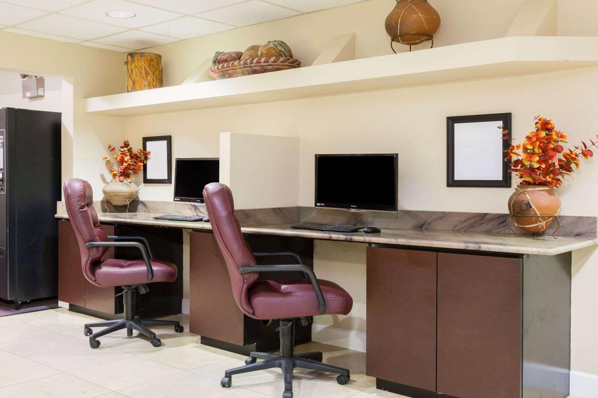 Days Inn By Wyndham Camp Verde Arizona ภายนอก รูปภาพ