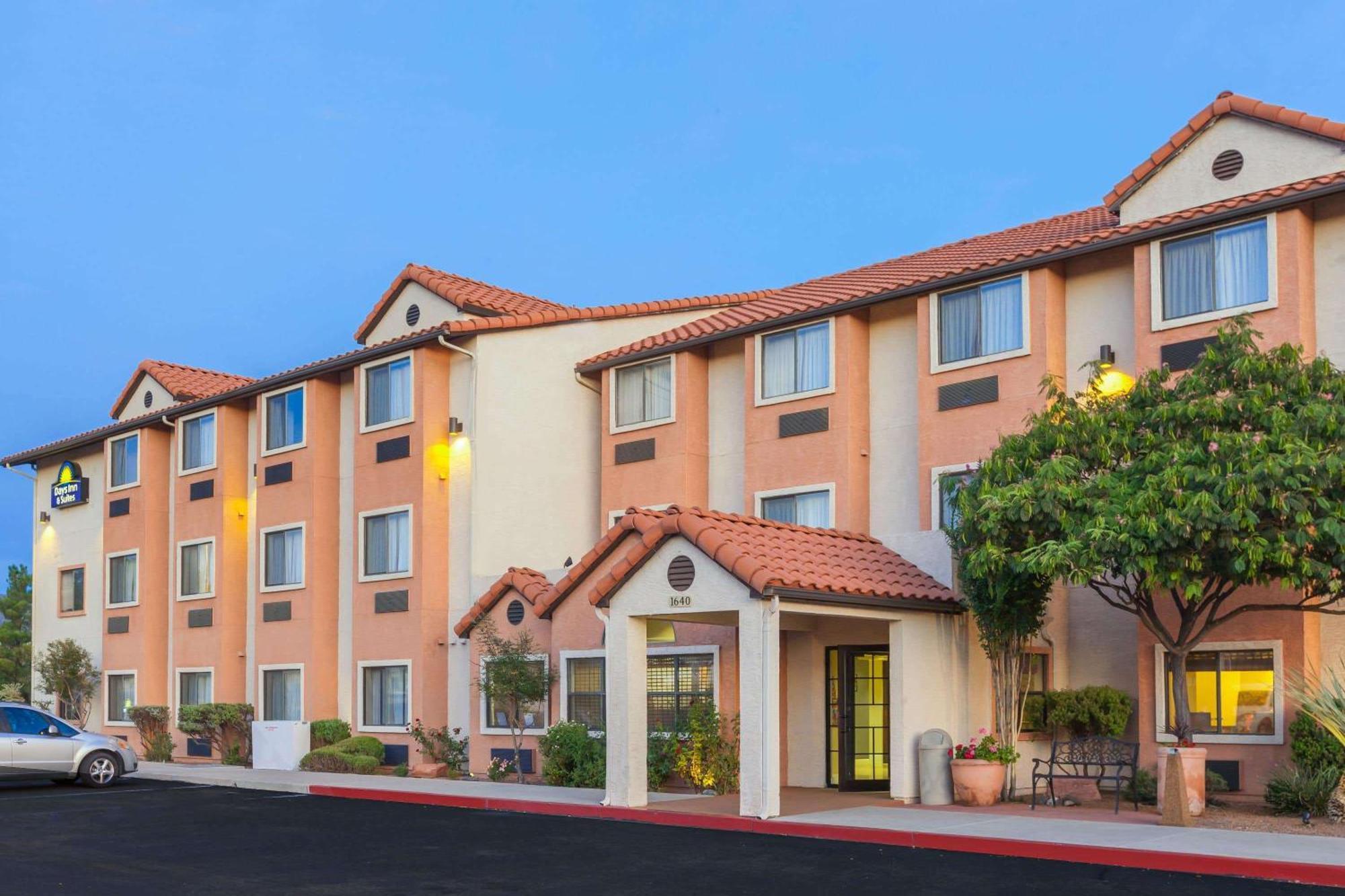 Days Inn By Wyndham Camp Verde Arizona ภายนอก รูปภาพ