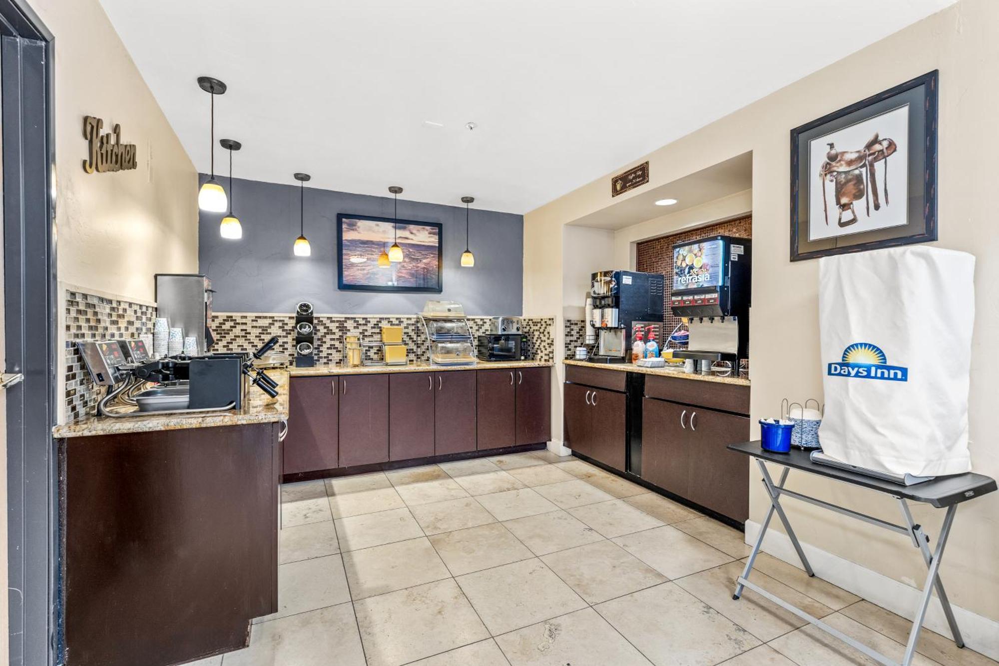 Days Inn By Wyndham Camp Verde Arizona ภายนอก รูปภาพ